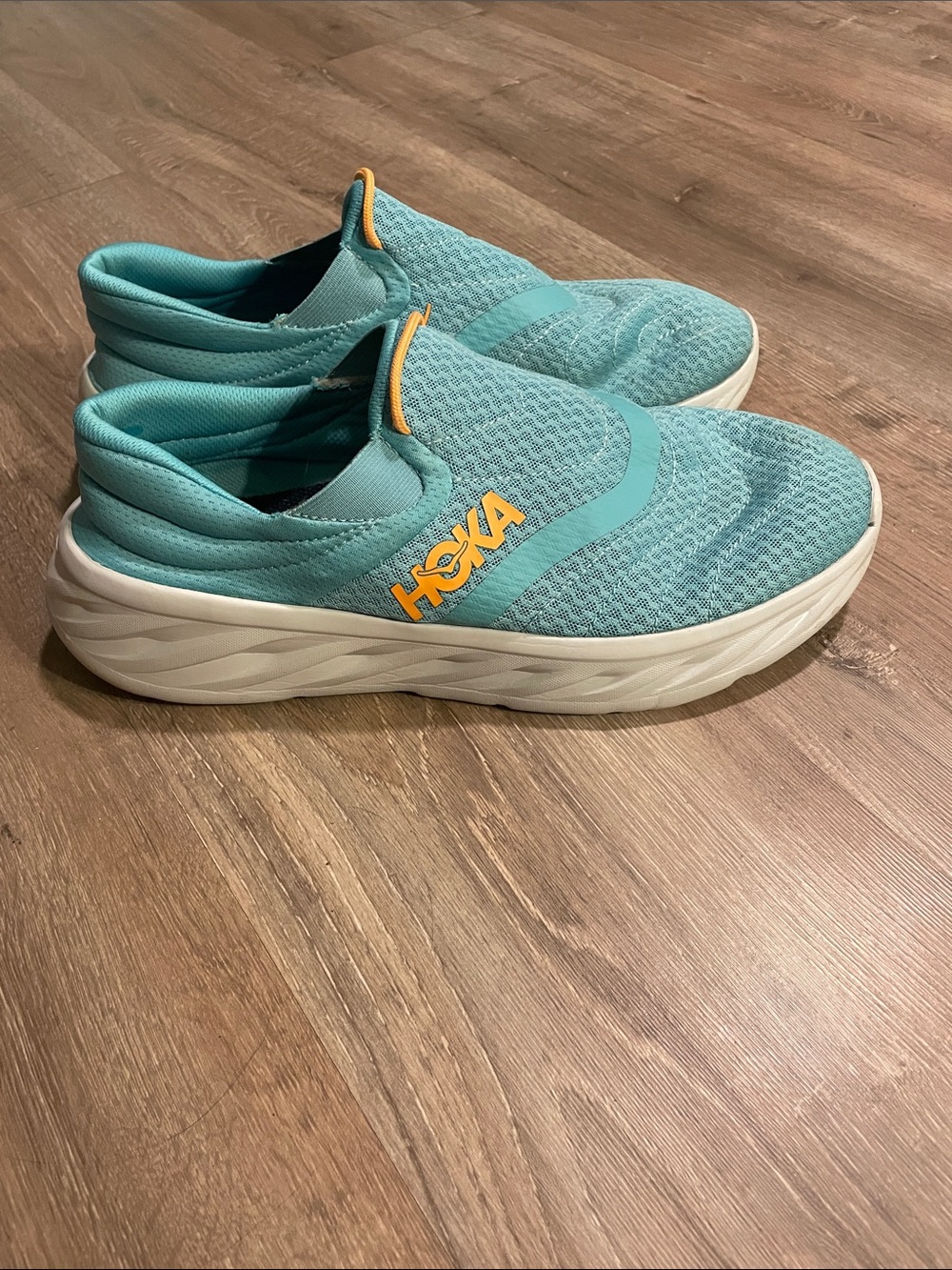 Hoka Men’s Slip-On Recovery Size 11 Sneakers in Teal with Yellow Logo
